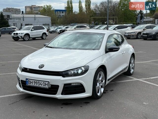 Белый Фольксваген Скирокко, объемом двигателя 1.39 л и пробегом 141 тыс. км за 7000 $, фото 1 на Automoto.ua