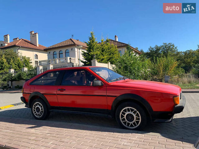 Красный Фольксваген Скирокко, объемом двигателя 1.6 л и пробегом 250 тыс. км за 2000 $, фото 1 на Automoto.ua