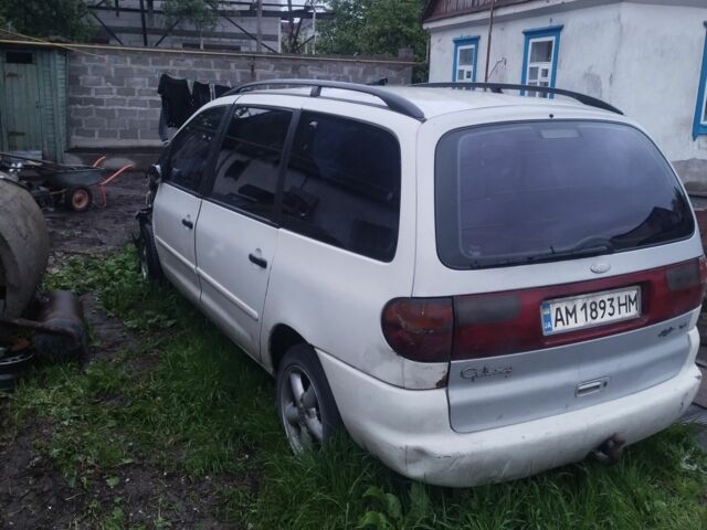 Білий Фольксваген Шаран, об'ємом двигуна 1.9 л та пробігом 500 тис. км за 2000 $, фото 1 на Automoto.ua