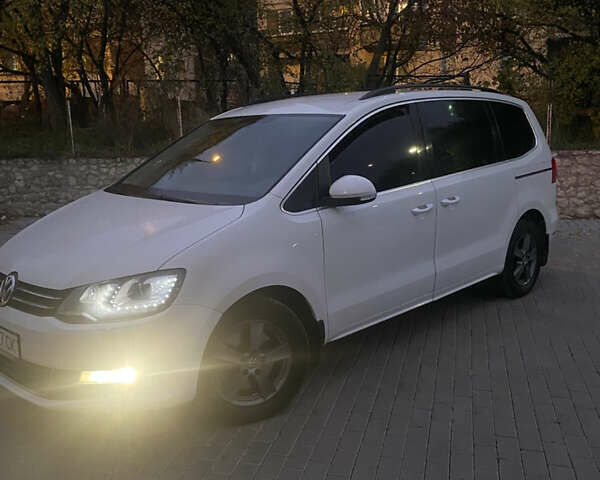 Білий Фольксваген Шаран, об'ємом двигуна 2 л та пробігом 263 тис. км за 11700 $, фото 1 на Automoto.ua
