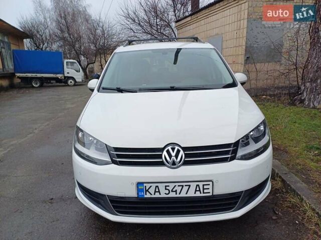Білий Фольксваген Шаран, об'ємом двигуна 2 л та пробігом 287 тис. км за 12800 $, фото 1 на Automoto.ua