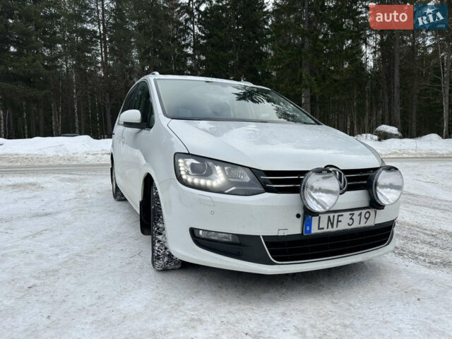 Белый Фольксваген Шаран, объемом двигателя 2 л и пробегом 575 тыс. км за 13000 $, фото 1 на Automoto.ua