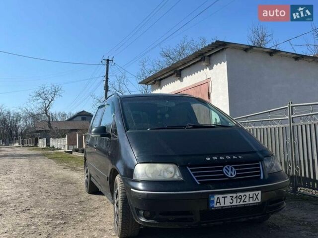 Бежевый Фольксваген Шаран, объемом двигателя 1.9 л и пробегом 372 тыс. км за 4800 $, фото 1 на Automoto.ua