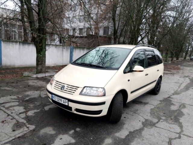 Бежевый Фольксваген Шаран, объемом двигателя 1.9 л и пробегом 309 тыс. км за 4979 $, фото 1 на Automoto.ua