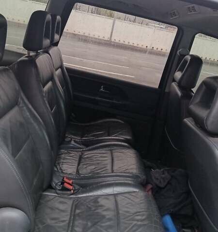 Черный Фольксваген Шаран, объемом двигателя 1.8 л и пробегом 38 тыс. км за 4100 $, фото 1 на Automoto.ua