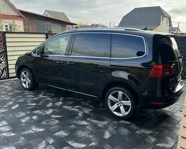 Черный Фольксваген Шаран, объемом двигателя 1.97 л и пробегом 297 тыс. км за 10500 $, фото 1 на Automoto.ua