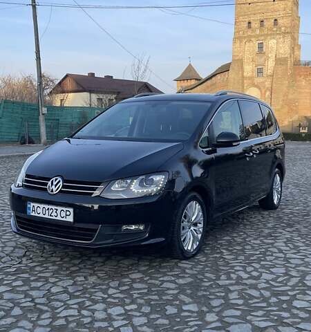 Черный Фольксваген Шаран, объемом двигателя 2 л и пробегом 330 тыс. км за 12999 $, фото 1 на Automoto.ua