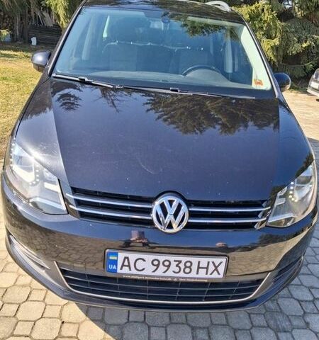 Чорний Фольксваген Шаран, об'ємом двигуна 2 л та пробігом 239 тис. км за 13800 $, фото 1 на Automoto.ua