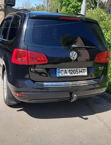 Чорний Фольксваген Шаран, об'ємом двигуна 2 л та пробігом 320 тис. км за 11000 $, фото 1 на Automoto.ua