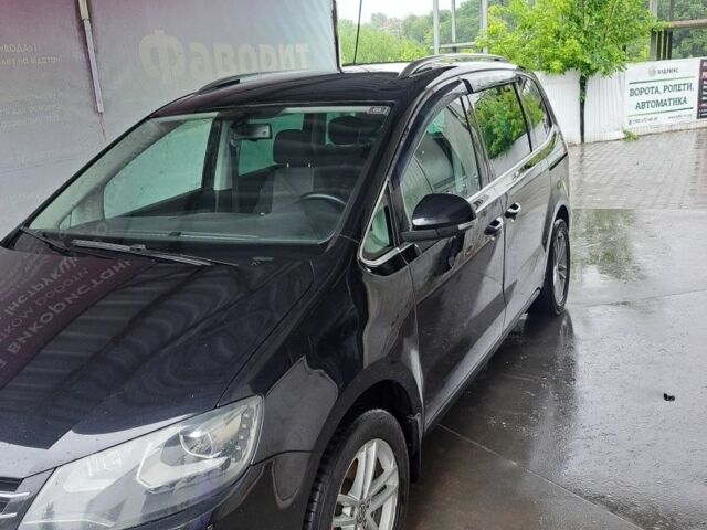 Чорний Фольксваген Шаран, об'ємом двигуна 2 л та пробігом 290 тис. км за 10500 $, фото 1 на Automoto.ua