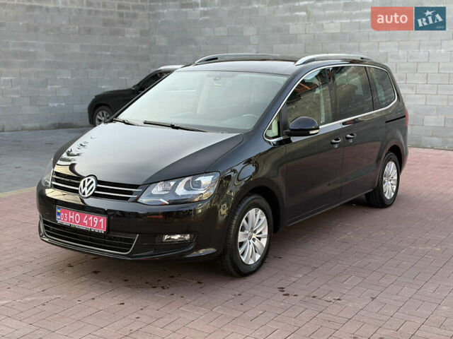 Чорний Фольксваген Шаран, об'ємом двигуна 2 л та пробігом 250 тис. км за 15900 $, фото 1 на Automoto.ua
