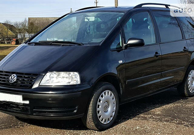 Чорний Фольксваген Шаран, об'ємом двигуна 1.9 л та пробігом 271 тис. км за 5000 $, фото 1 на Automoto.ua