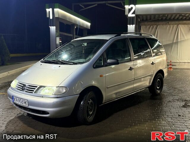 Фольксваген Шаран, об'ємом двигуна 1.9 л та пробігом 343 тис. км за 1400 $, фото 1 на Automoto.ua