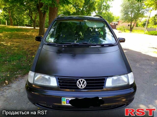 Фольксваген Шаран, об'ємом двигуна 2 л та пробігом 0 тис. км за 1500 $, фото 1 на Automoto.ua