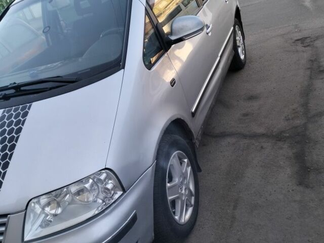 Сірий Фольксваген Шаран, об'ємом двигуна 0 л та пробігом 33 тис. км за 2800 $, фото 1 на Automoto.ua