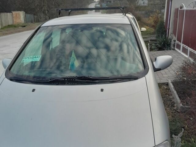 Серый Фольксваген Шаран, объемом двигателя 1.9 л и пробегом 400 тыс. км за 3139 $, фото 1 на Automoto.ua