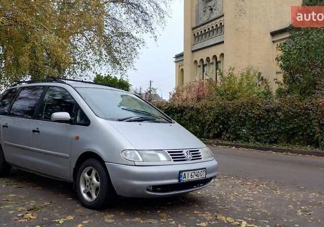 Серый Фольксваген Шаран, объемом двигателя 2.8 л и пробегом 403 тыс. км за 3499 $, фото 1 на Automoto.ua