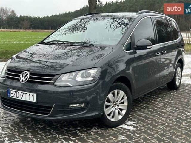 Сірий Фольксваген Шаран, об'ємом двигуна 2 л та пробігом 210 тис. км за 3100 $, фото 1 на Automoto.ua