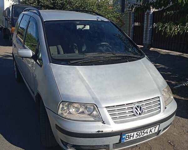 Сірий Фольксваген Шаран, об'ємом двигуна 1.9 л та пробігом 300 тис. км за 3500 $, фото 1 на Automoto.ua