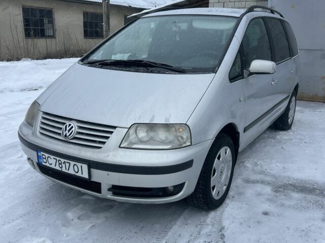 Серый Фольксваген Шаран, объемом двигателя 1.9 л и пробегом 400 тыс. км за 3800 $, фото 1 на Automoto.ua