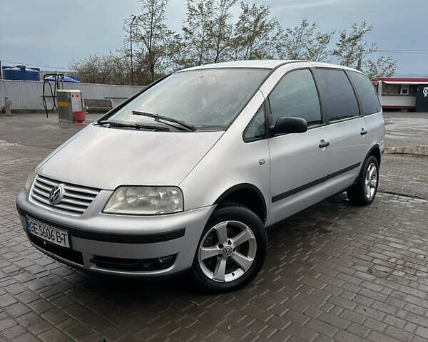 Серый Фольксваген Шаран, объемом двигателя 1.9 л и пробегом 427 тыс. км за 4699 $, фото 1 на Automoto.ua