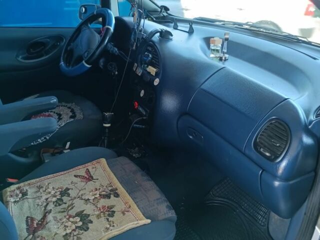 Сірий Фольксваген Шаран, об'ємом двигуна 2 л та пробігом 450 тис. км за 2200 $, фото 1 на Automoto.ua