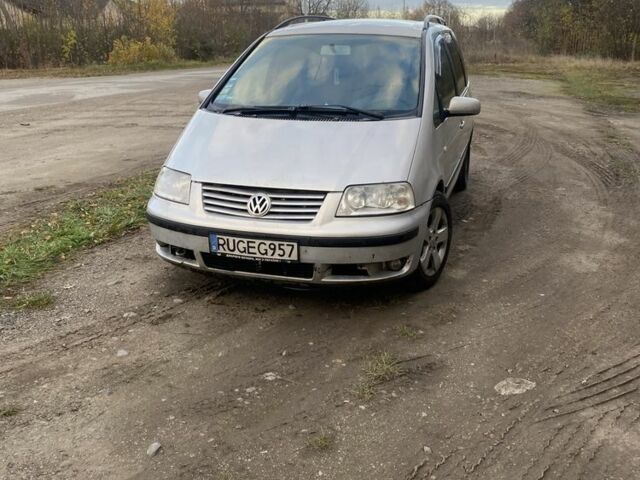 Серый Фольксваген Шаран, объемом двигателя 1.9 л и пробегом 390 тыс. км за 1450 $, фото 1 на Automoto.ua