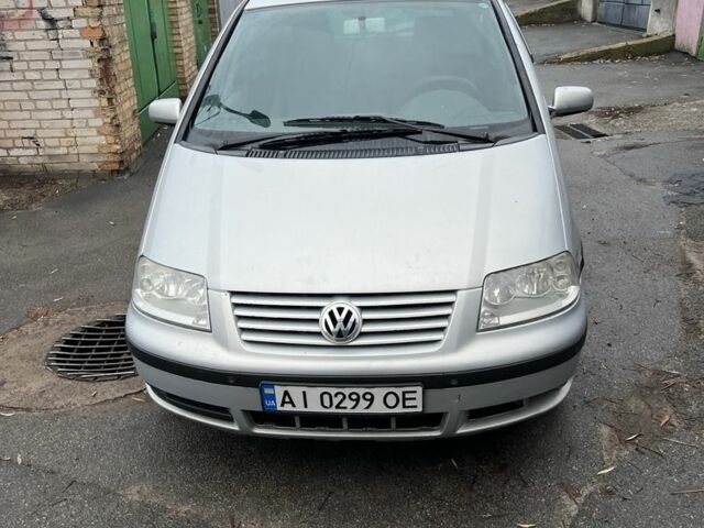 Сірий Фольксваген Шаран, об'ємом двигуна 1.8 л та пробігом 424 тис. км за 2499 $, фото 1 на Automoto.ua