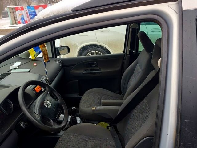 Серый Фольксваген Шаран, объемом двигателя 1.9 л и пробегом 480 тыс. км за 2700 $, фото 1 на Automoto.ua