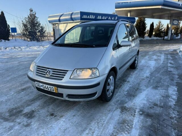 Серый Фольксваген Шаран, объемом двигателя 1.9 л и пробегом 399 тыс. км за 2300 $, фото 1 на Automoto.ua