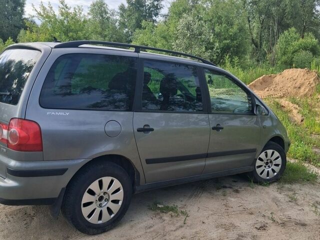 Сірий Фольксваген Шаран, об'ємом двигуна 1.9 л та пробігом 350 тис. км за 4500 $, фото 1 на Automoto.ua