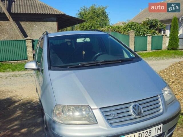 Сірий Фольксваген Шаран, об'ємом двигуна 2.8 л та пробігом 270 тис. км за 5000 $, фото 1 на Automoto.ua