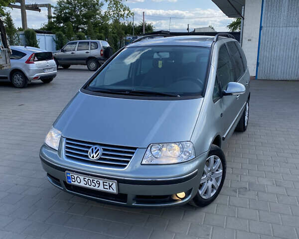 Серый Фольксваген Шаран, объемом двигателя 1.9 л и пробегом 310 тыс. км за 6100 $, фото 1 на Automoto.ua