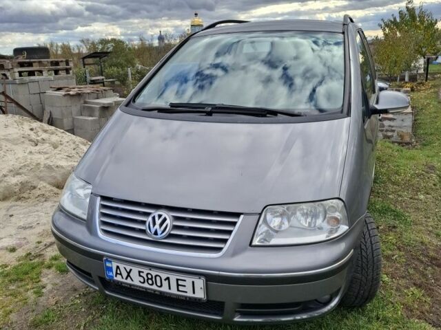 Сірий Фольксваген Шаран, об'ємом двигуна 1.9 л та пробігом 270 тис. км за 5849 $, фото 1 на Automoto.ua