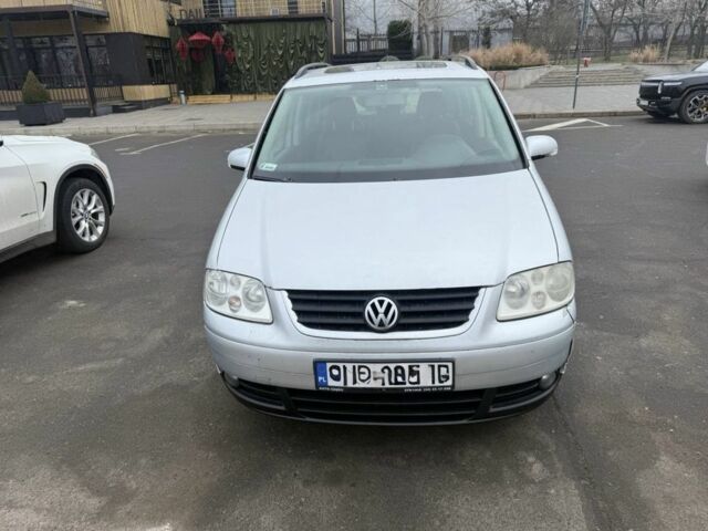 Серый Фольксваген Шаран, объемом двигателя 1.9 л и пробегом 250 тыс. км за 2400 $, фото 1 на Automoto.ua