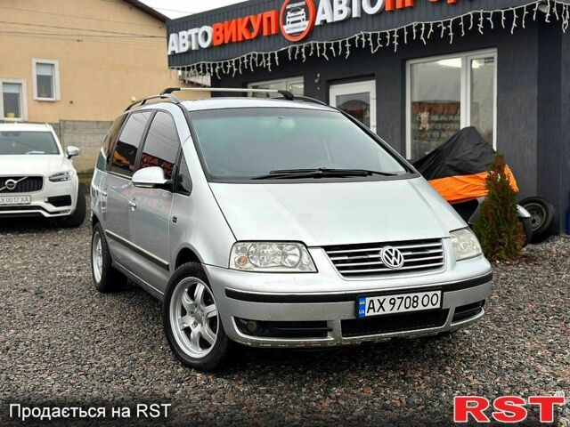 Сірий Фольксваген Шаран, об'ємом двигуна 2.8 л та пробігом 32000 тис. км за 3600 $, фото 1 на Automoto.ua