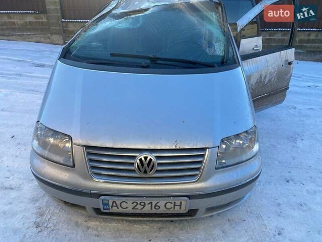 Сірий Фольксваген Шаран, об'ємом двигуна 1.97 л та пробігом 305 тис. км за 500 $, фото 1 на Automoto.ua