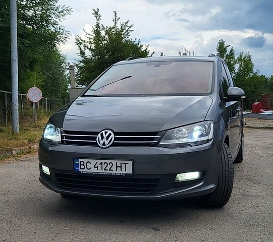 Сірий Фольксваген Шаран, об'ємом двигуна 2 л та пробігом 230 тис. км за 11900 $, фото 1 на Automoto.ua