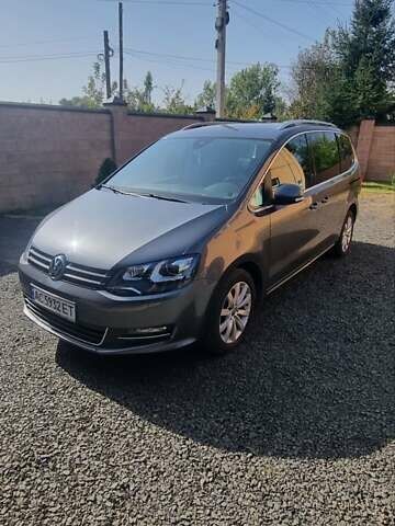 Серый Фольксваген Шаран, объемом двигателя 1.97 л и пробегом 293 тыс. км за 14500 $, фото 1 на Automoto.ua