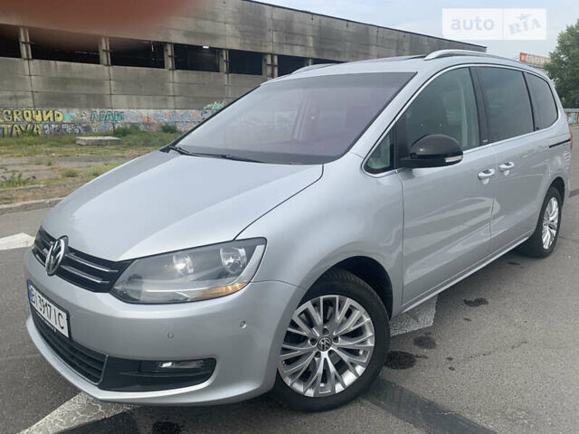 Серый Фольксваген Шаран, объемом двигателя 1.97 л и пробегом 240 тыс. км за 15400 $, фото 1 на Automoto.ua