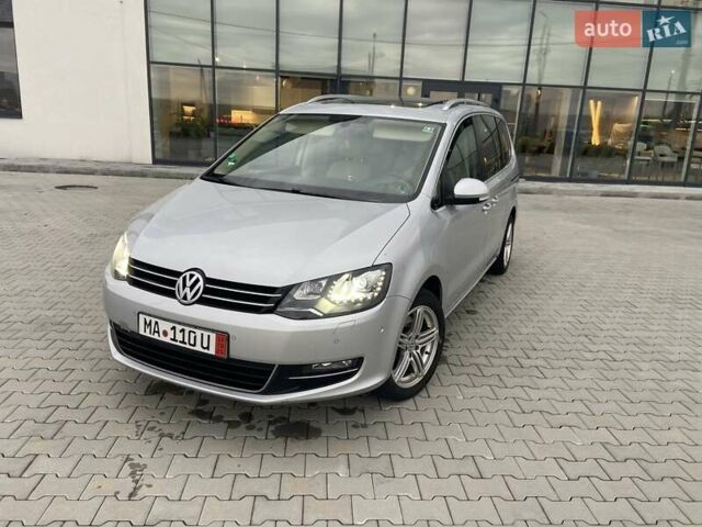 Серый Фольксваген Шаран, объемом двигателя 2 л и пробегом 228 тыс. км за 18200 $, фото 1 на Automoto.ua