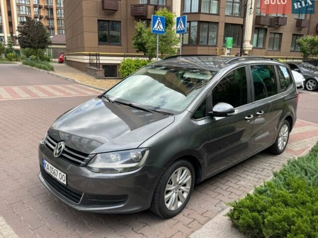 Сірий Фольксваген Шаран, об'ємом двигуна 1.4 л та пробігом 220 тис. км за 8500 $, фото 1 на Automoto.ua