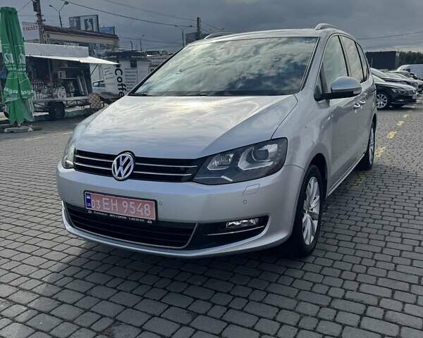 Фольксваген Шаран 2013 в Черновцах на Automoto.ua Серый Фольксваген Шаран, объемом двигателя 2 л и пробегом 238 тыс. км за 17000 $, фото 1 на Automoto.ua