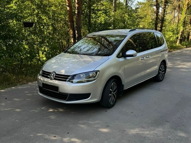 Сірий Фольксваген Шаран, об'ємом двигуна 1.97 л та пробігом 293 тис. км за 13000 $, фото 1 на Automoto.ua