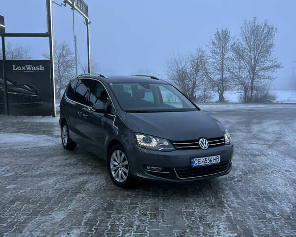 Серый Фольксваген Шаран, объемом двигателя 1.97 л и пробегом 93 тыс. км за 29000 $, фото 1 на Automoto.ua