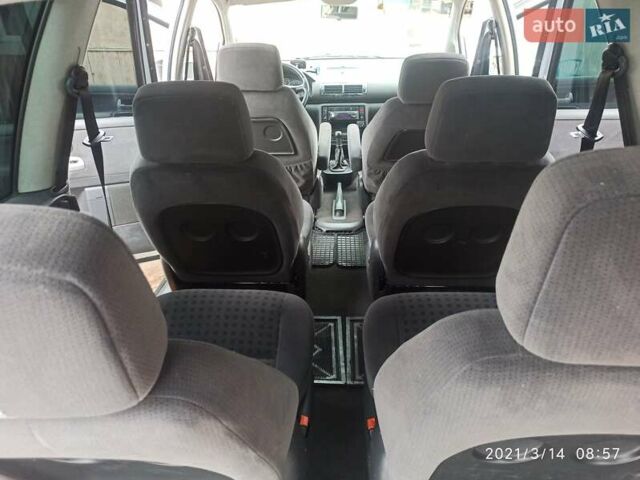 Серый Фольксваген Шаран, объемом двигателя 1.9 л и пробегом 360 тыс. км за 4500 $, фото 1 на Automoto.ua