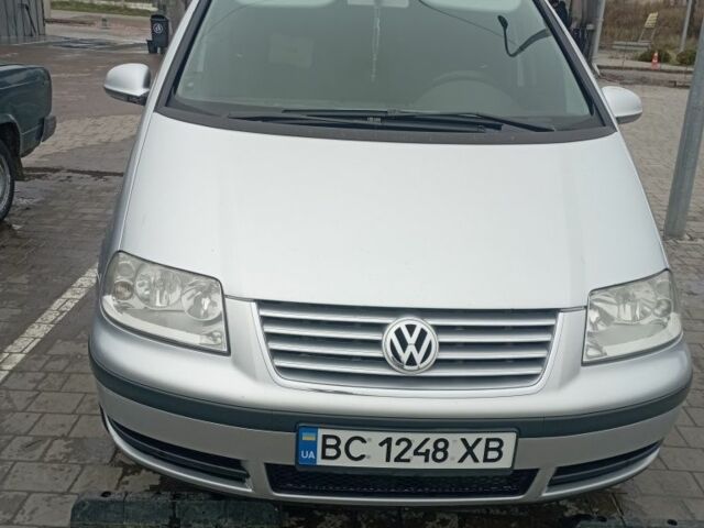 Серый Фольксваген Шаран, объемом двигателя 1.9 л и пробегом 386 тыс. км за 5200 $, фото 1 на Automoto.ua