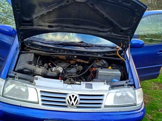 Фольксваген Шаран 1997 в Желтых Водах на Automoto.ua Синий Фольксваген Шаран, объемом двигателя 2 л и пробегом 310 тыс. км за 2650 $, фото 1 на Automoto.ua