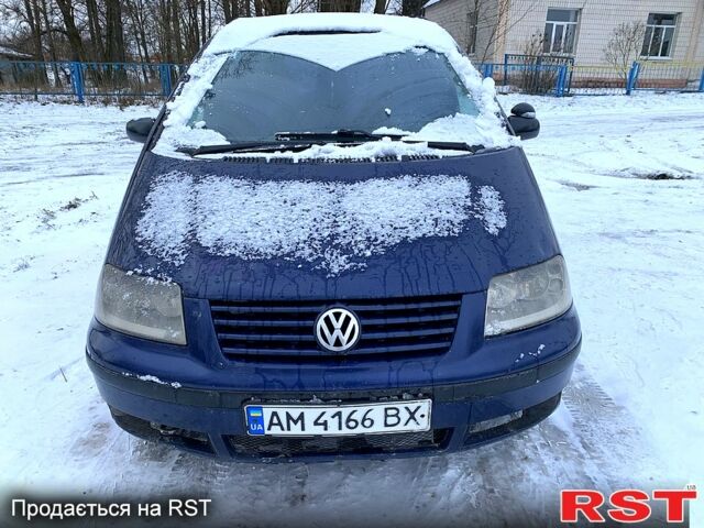Синій Фольксваген Шаран, об'ємом двигуна 2 л та пробігом 350 тис. км за 2500 $, фото 1 на Automoto.ua