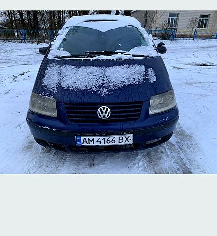 Синий Фольксваген Шаран, объемом двигателя 2 л и пробегом 26000 тыс. км за 2800 $, фото 1 на Automoto.ua